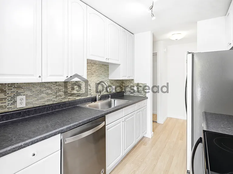 12700 NE 8th St #E303 — Photo 19