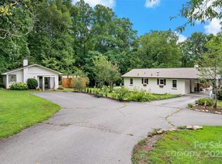 570 Brandon Rd, Black Mountain, NC 28711