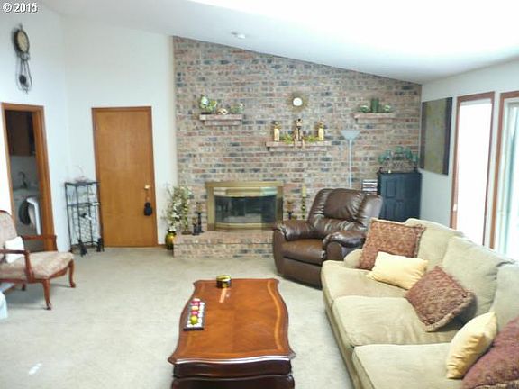 5th image of 2419 SE 133rd Ct