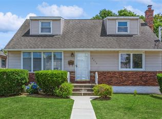 2412 Schiller Ave, Bellmore, NY 11710