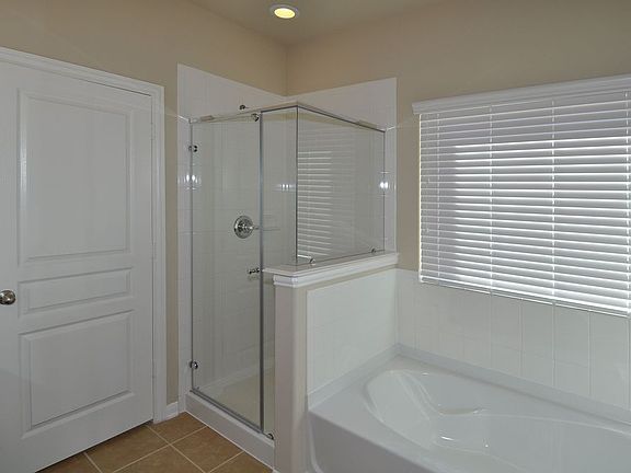 5th image of 3206 Alan Thai Ln