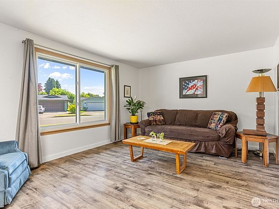 5th image of 4525 Stikes Drive SE