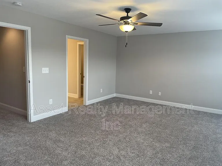 338 Broadberry Ave — Photo 23
