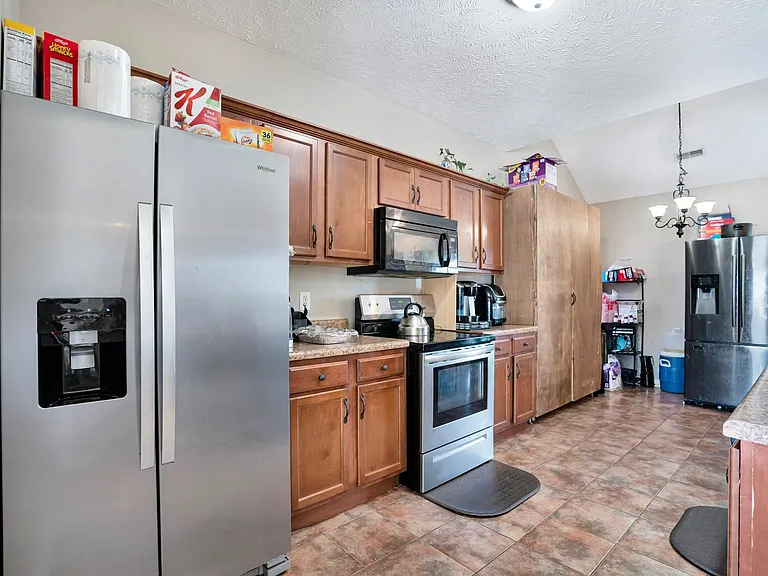 1213 Chinook Cir — Photo 7