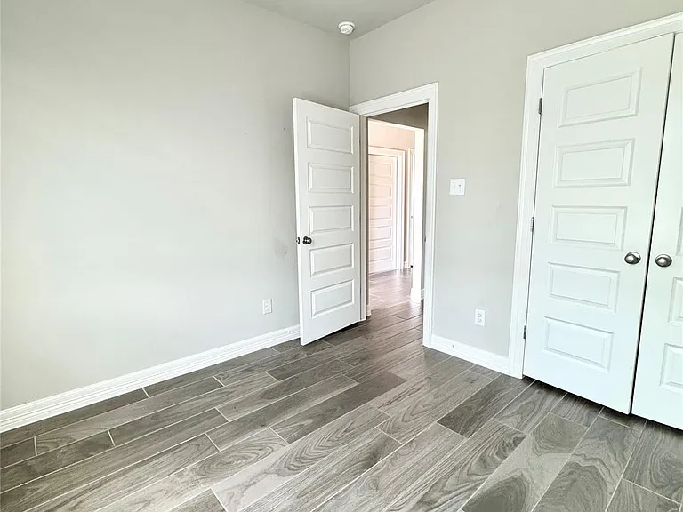 105 Everett Ct #B — Photo 9