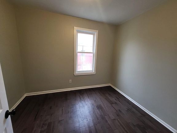 5th image of 648 S 18th St Floor 2