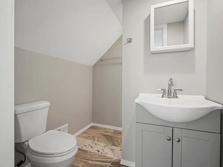 317 Anthony St — Photo 24