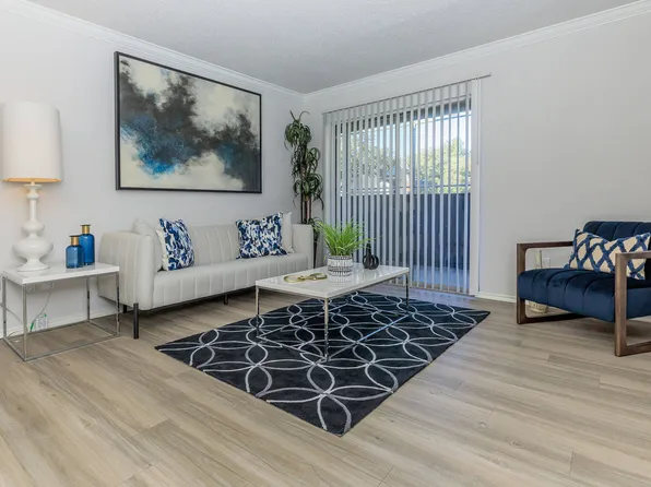 One Townecrest Apartments