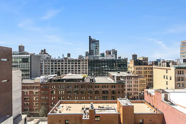 Sold by Douglas Elliman | media 40