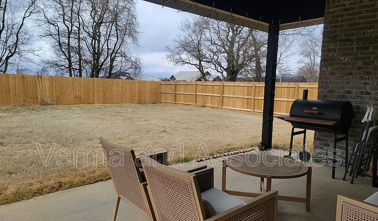 1890 Sunrise Cir — Photo 16