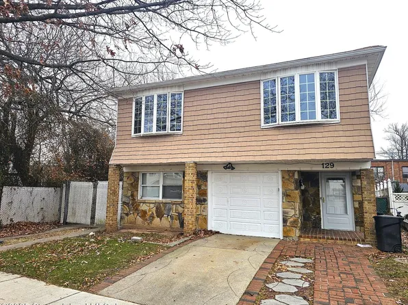 129 Forest St, Staten Island, NY 10314