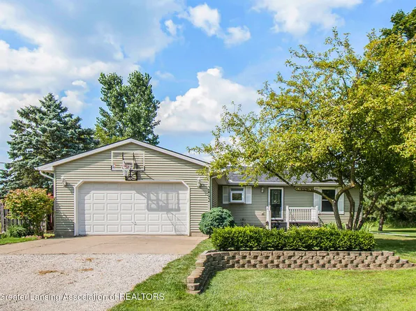 2492 W Kalamo Hwy, Charlotte, MI 48813