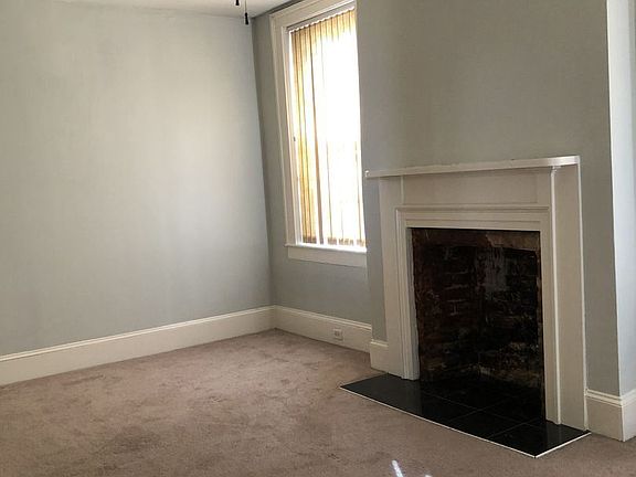 3rd image of 223 W Broughton St #3