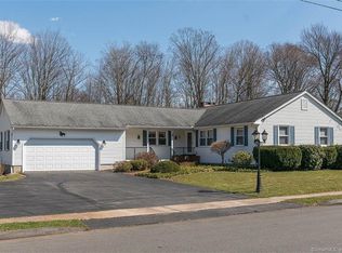 77 Hollyberry Ln, Plainville, CT 06062