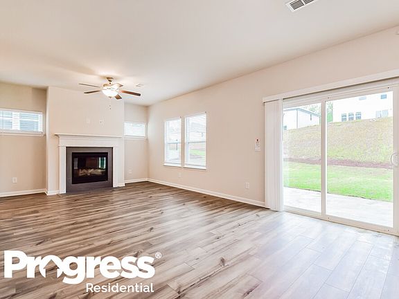 4th image of 466 Magnolia Way