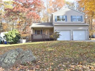 507 Boston Post Rd, Waterford, CT 06385