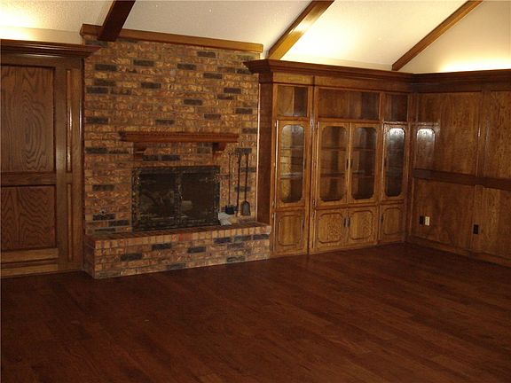 3rd image of 10008 Gramercy Dr