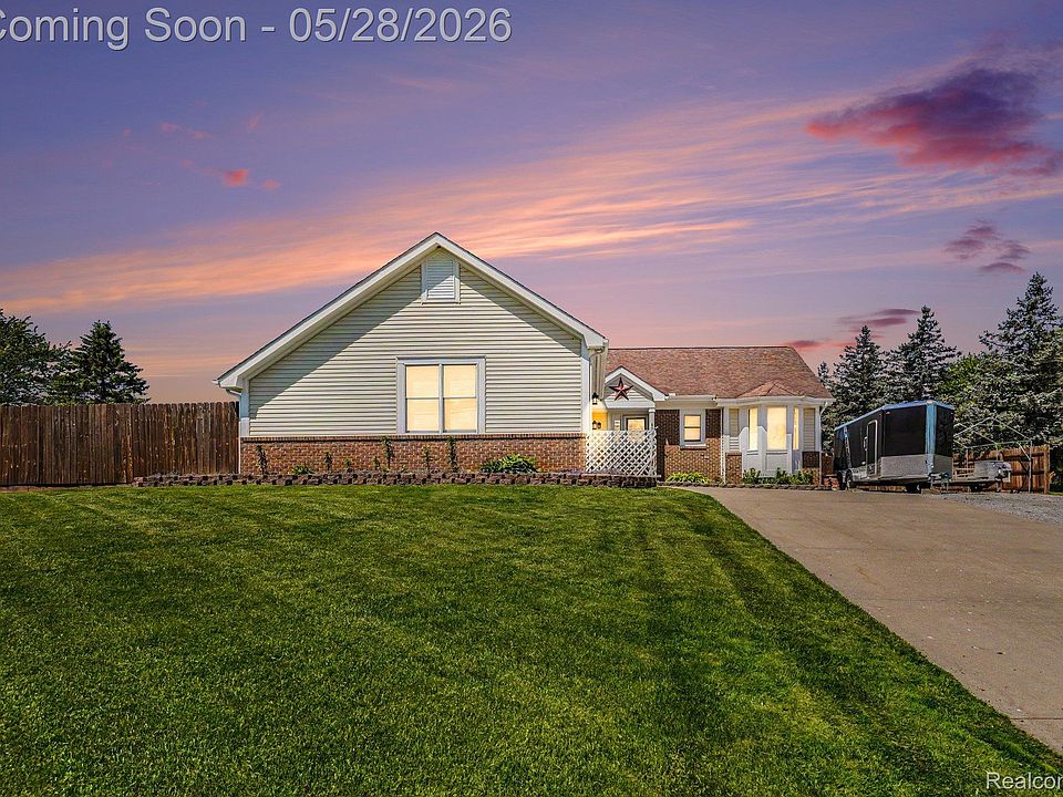1st image of 8012 Fox Hollow Rd