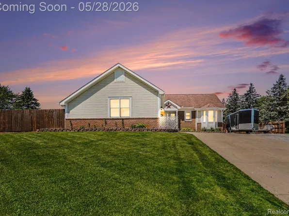 8012 Fox Hollow Rd, Goodrich, MI 48438