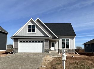 W6552 E Steamboat Ln, Appleton, WI 54915