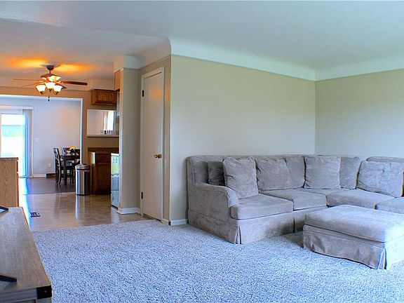 2nd image of 7577 Sleepy Hollow Dr