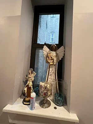 Rented by Delmark Realty LLC | media 81