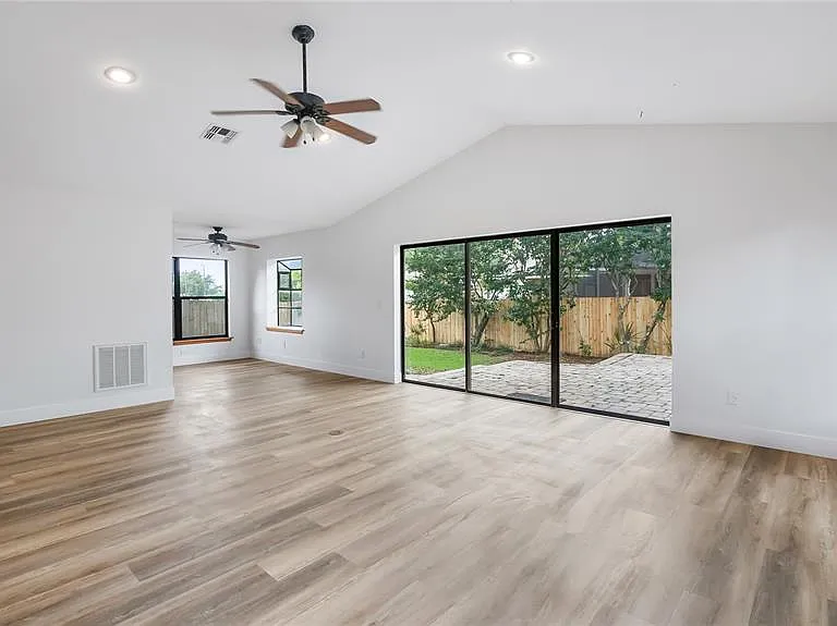 901 Cutler Rd — Photo 23