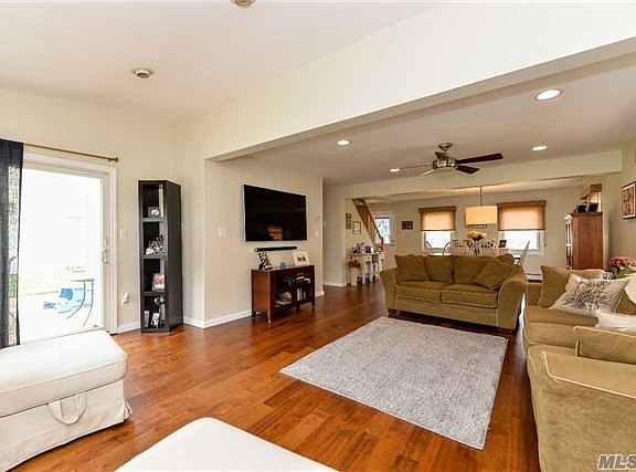 5th image of 12 Stirrup Ln