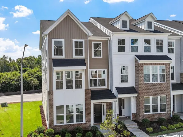 335 Chesapeake Commons St #107, Garner, NC 27529