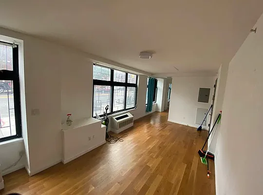 Rented by MySpaceNYC | media 40