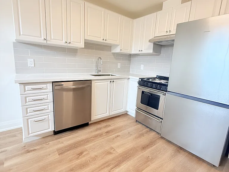 19 Arrowsmith Ave #5B — Photo 10