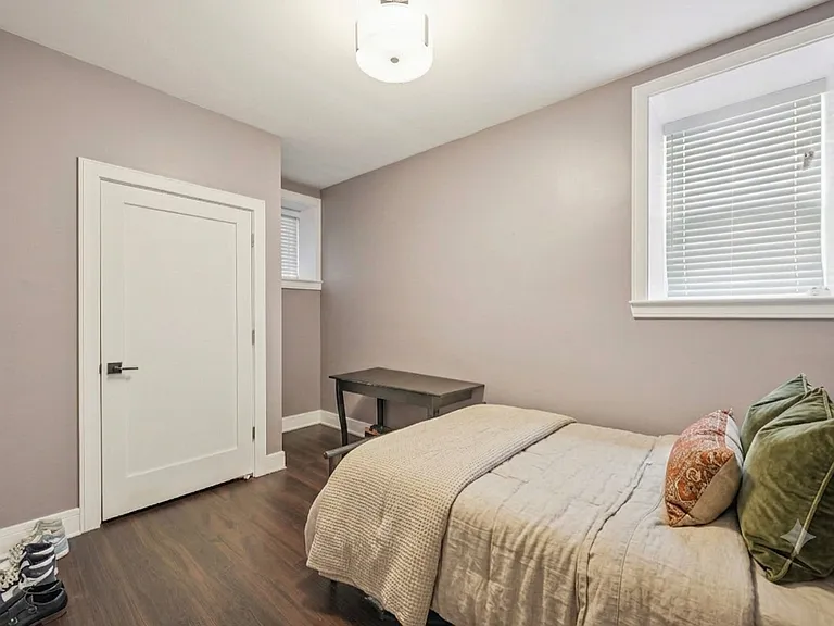 4345 S Langley Ave #1S — Photo 13