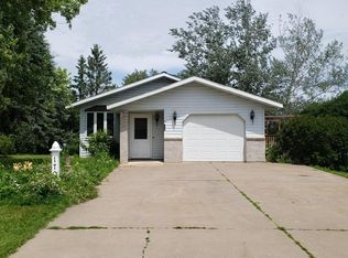 170 Acorn Ln, Somerset, WI 54025