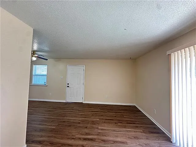1656 Alexander Ct #D — Photo 7