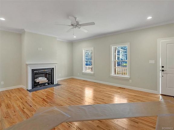 4th image of 3108 1st Ave