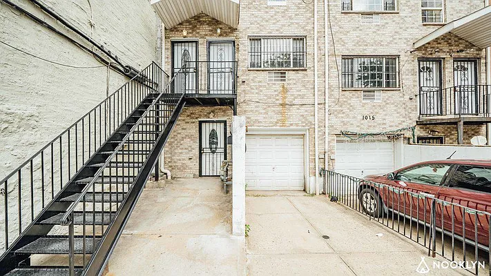 Rented by Nooklyn NYC LLC | media 15
