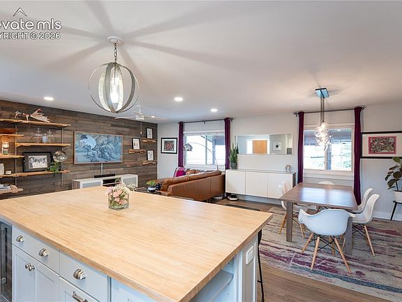 3rd image of 622 Pioneer Ln