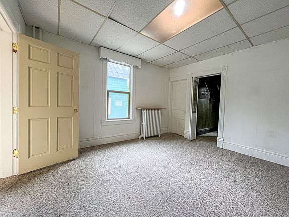 3rd image of 915 Pine St #1