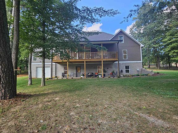 4th image of 3733 Colonial Dr