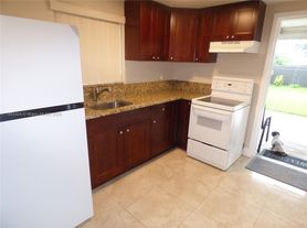 19121 NE Miami Ct