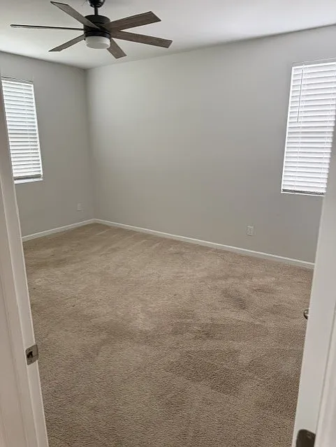 4 bed, 2.5 bath, 2390 sqft, $2,450 — Photo 4