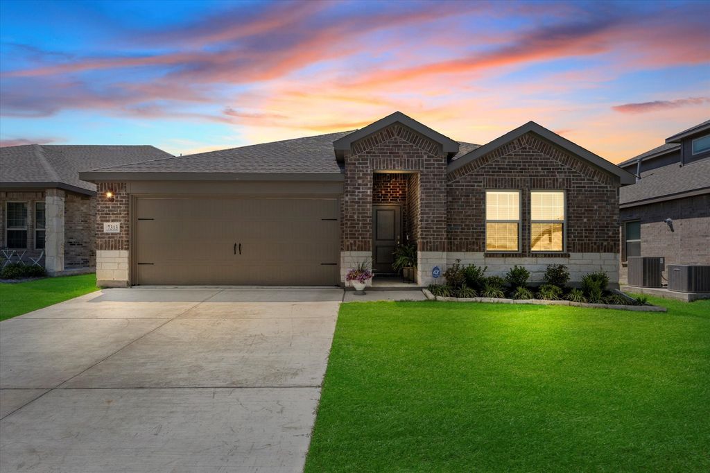 7313 Mayplace Dr, McKinney, TX - View 2
