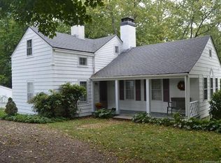 19 Roxbury Rd, Woodstock, CT 06281