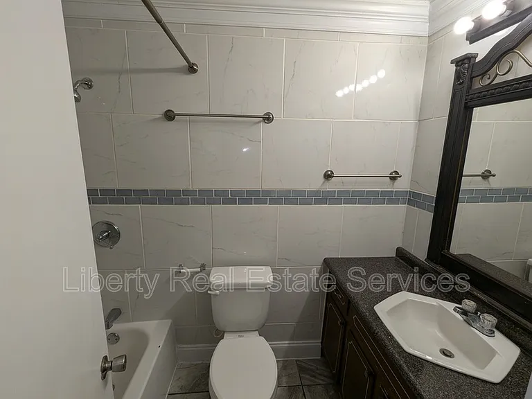 599 Olive St — Photo 9