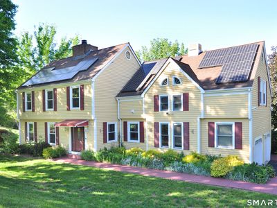 10 Breezy Knoll Drive, Bloomfield, CT, 06002