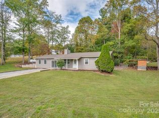 569 Lanning Rd, Hendersonville, NC 28792