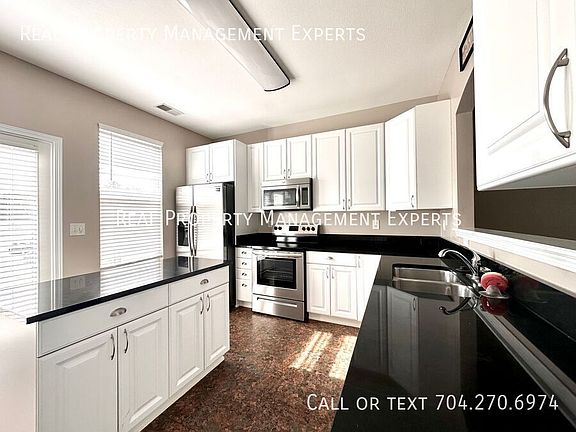 2nd image of 13432 Delstone Dr