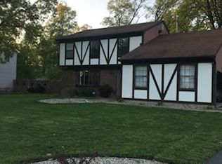 32 Chestnut Cir, Somerset, NJ 08873