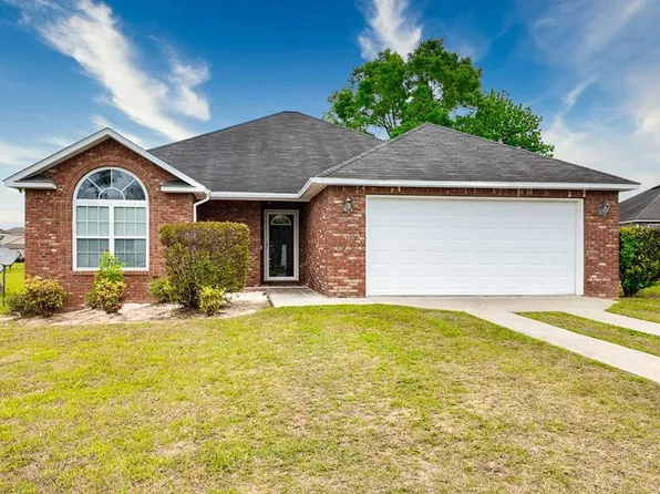 209 Hannah Ln, Thomasville, GA 31792