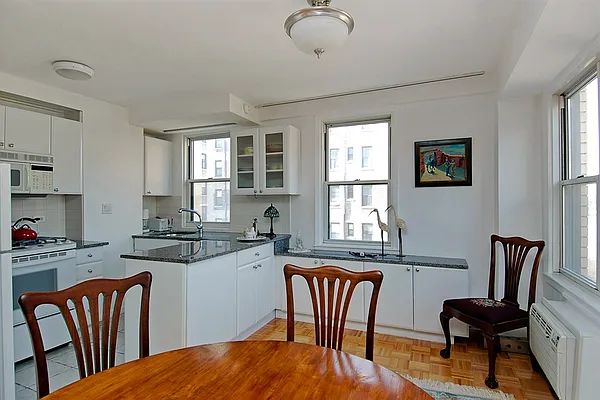 Sold by Corcoran | media 3